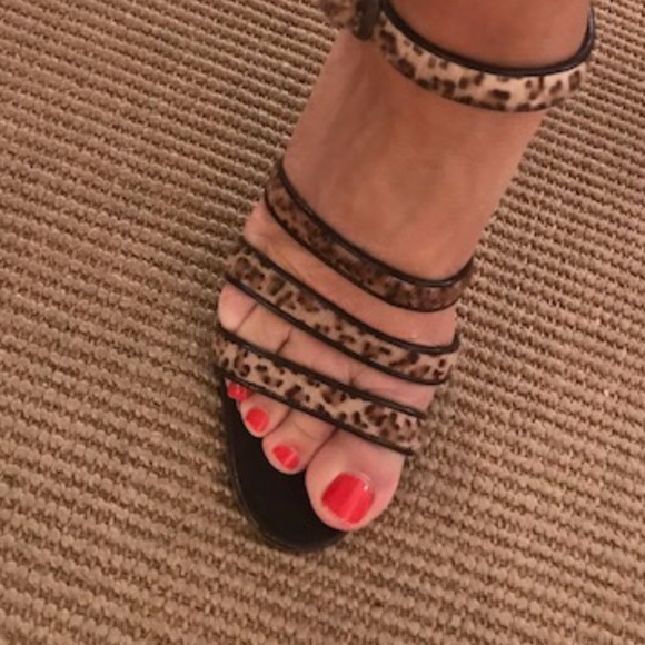 Ombeline Paris strappy sandals size 6, barely worn - Picture 4 of 6